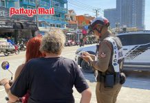 Foreigners say Pattaya’s traffic laws feel ignored while police focus mainly on tourists