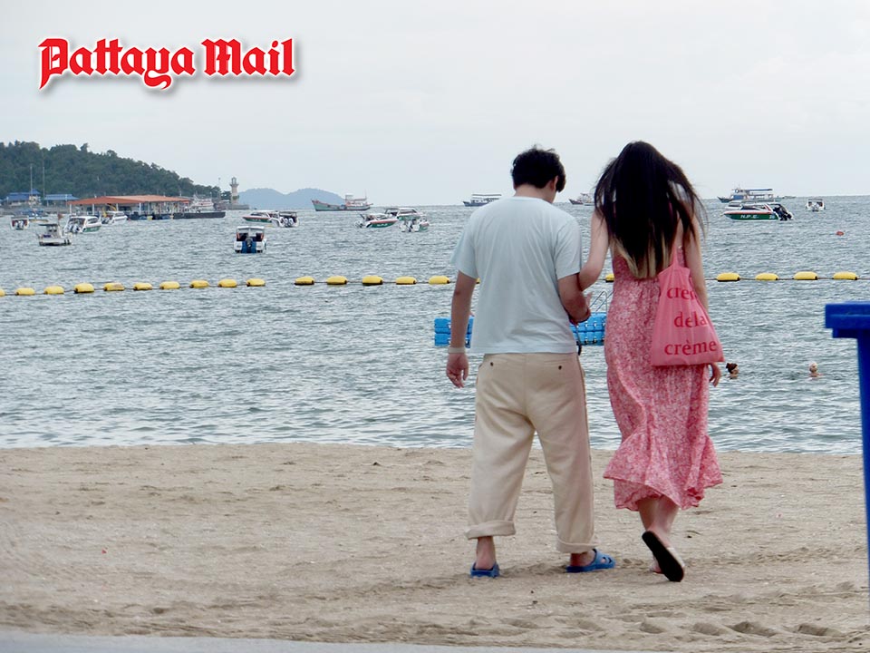 Cool mornings, light haze, and a chance of showers as Pattaya feels new cold surge