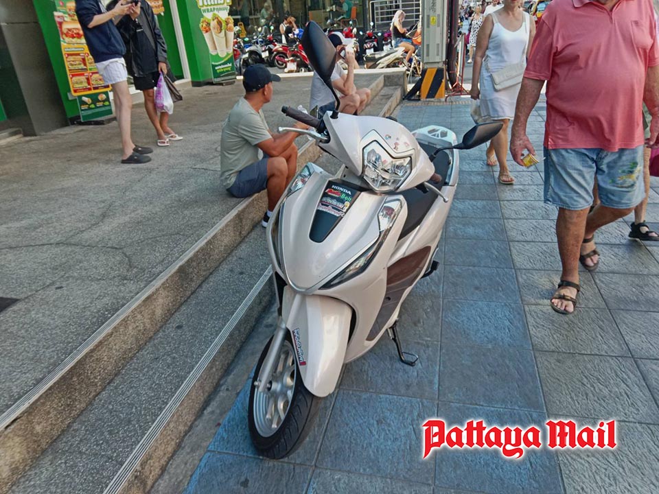 Sidewalks are for people as Pattaya finally gets tough on illegal parking