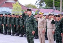Fourth Army Region Commander honors fallen soldier as remains return to Narathiwat