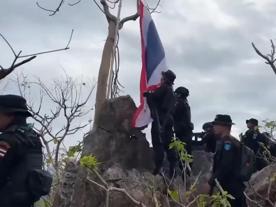 Thai–Cambodian border clashes escalate in Sa Kaeo as fighting enters fourth day