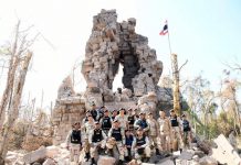 Prime Minister Anutin shares time with troops during border inspection visit