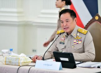 Thai King grants royal aid to southern flood victims and Hat Yai Hospital