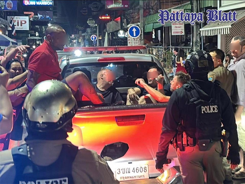 Britische Touristen schlagen US-Amerikaner in Pattayas Soi Buakhao bewusstlos