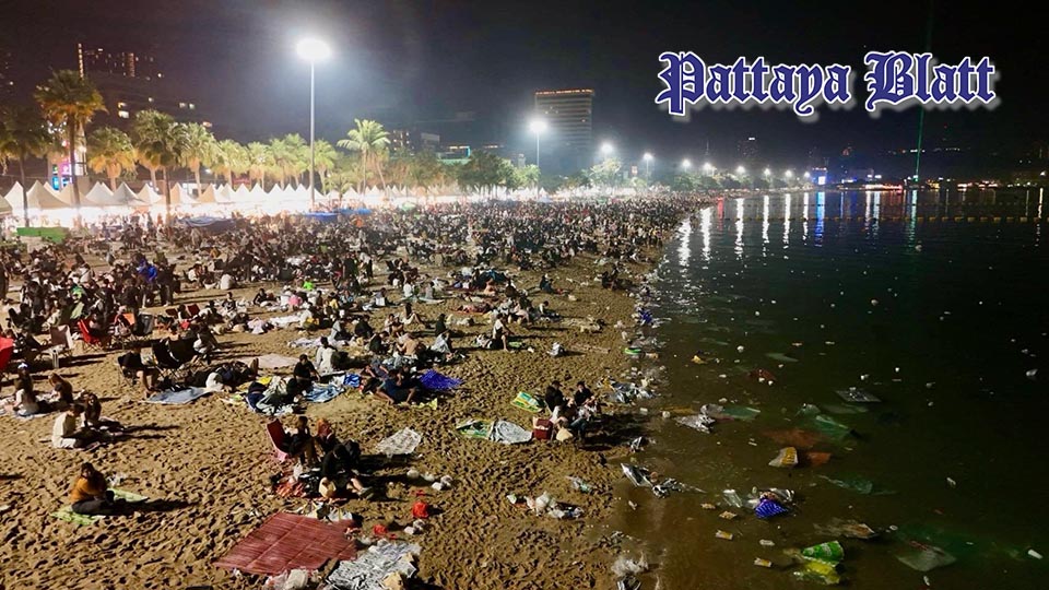 Nach dem Countdown fragen Touristen, ob Pattaya ein Strandparadies oder eine Müllhalde ist