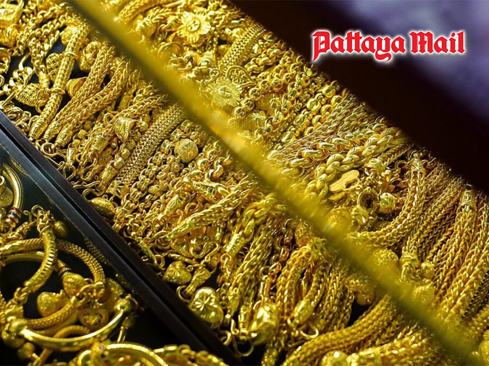 Thai gold soars to 72,700 baht as prices jump 1,950 baht on January 21
