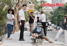 Mayor inspects sidewalk and lighting upgrade on Pattaya Third Road