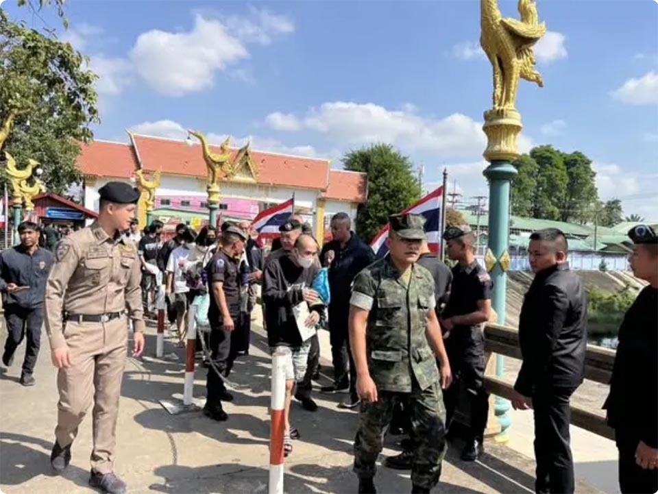 Royal Thai Navy oversees safe return of 162 Thai nationals at Ban Laem Border