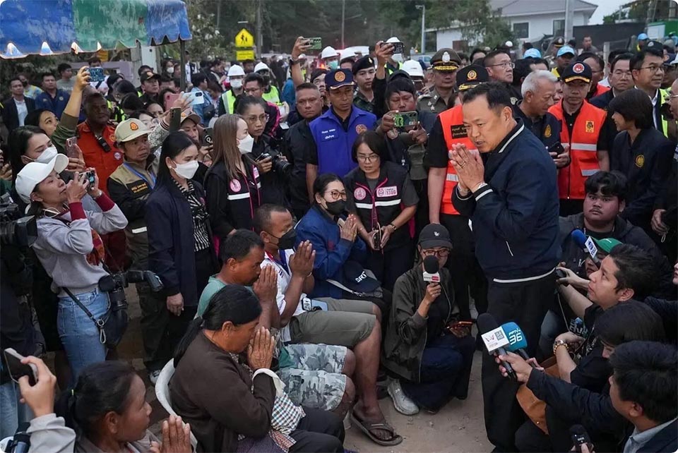 PM Anutin, Transport Minister inspect train crash site in Nakhon Ratchasima
