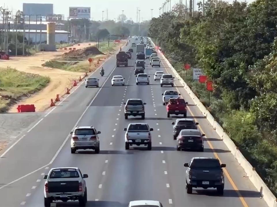 Traffic in Chiang Mai and central Thailand rises as holiday travelers return to work