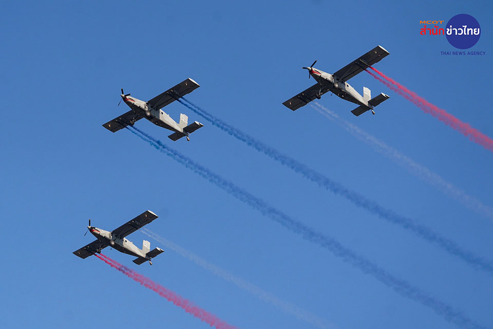 Low-flying jets, big crowds as RTAF prepares Children’s Day spectacle in Bangkok