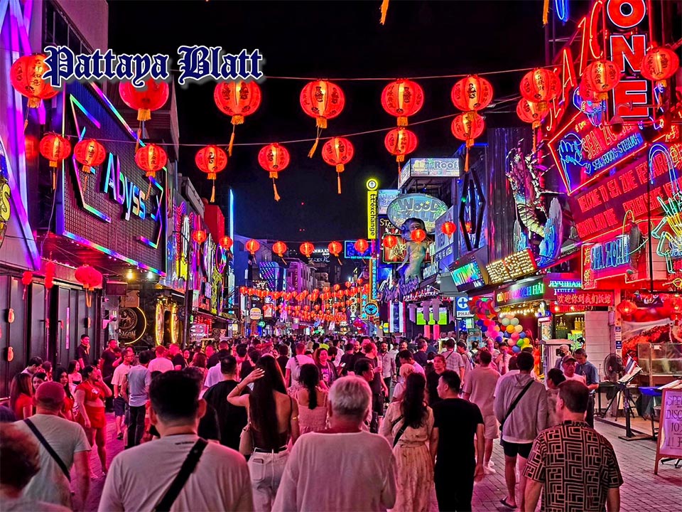 Pattaya nach Sonnenuntergang – Walking Street kommt niemals zur Ruhe