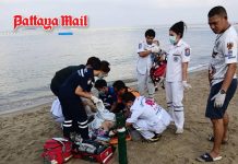 Chinese tourist pulled from sea at Pattaya Beach, rushed to hospital