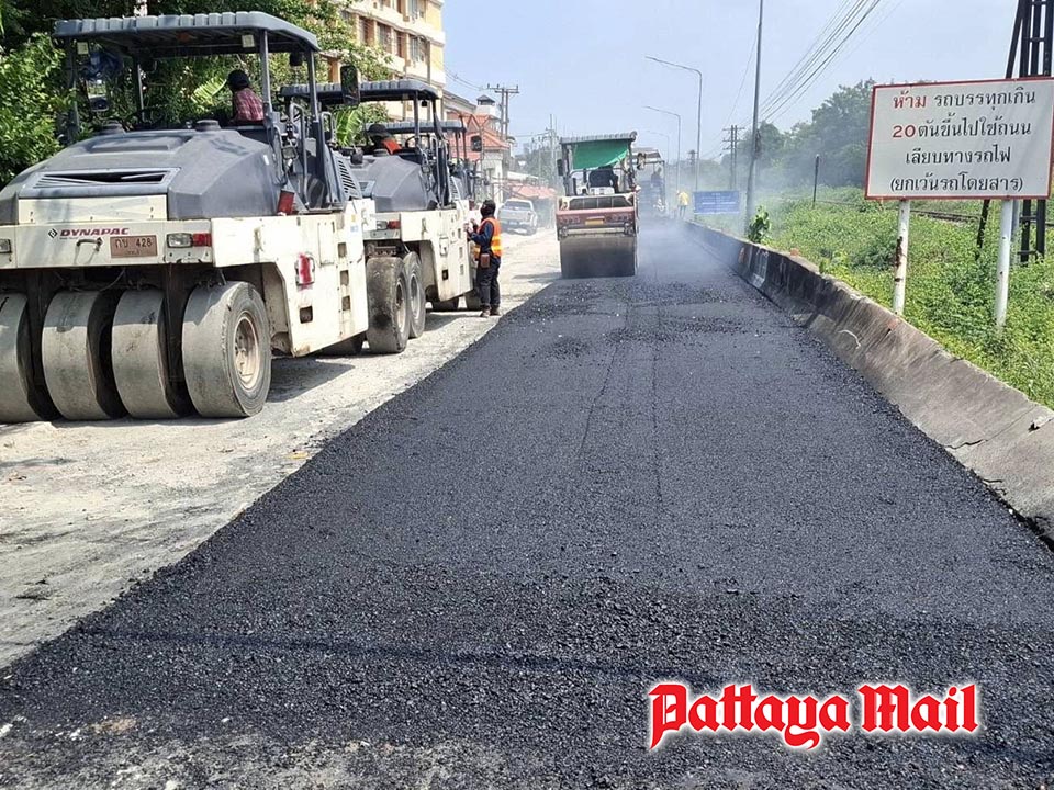 Smoother roads ahead as Pattaya starts major asphalt project