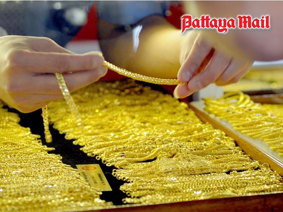Thai gold traders warn of high market volatility as global prices swing