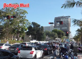 Pattaya tourists raise concerns over drink prices, food quality and traffic congestion