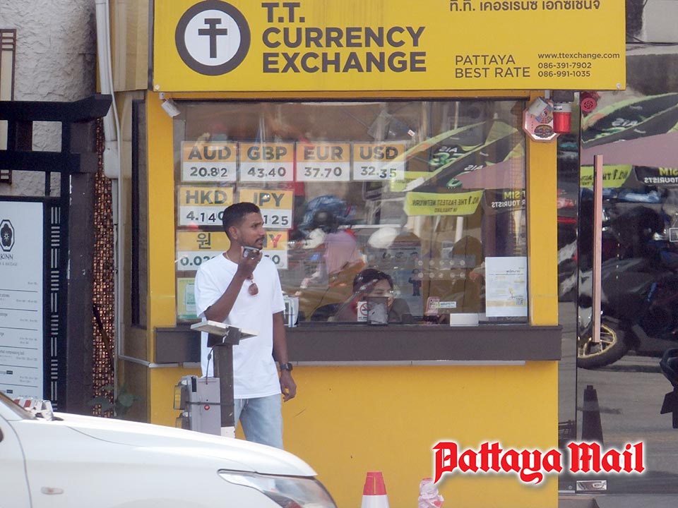 ‘The real rate is terrible’ Pattaya visitors say ATM fees and bank markups bite as baht hits 32.50