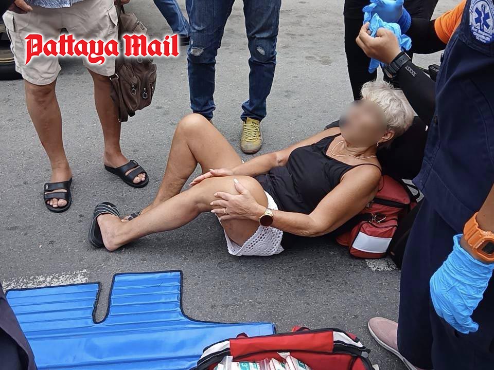 German tourist injured after falling from songthaew on Pattaya Beach Road