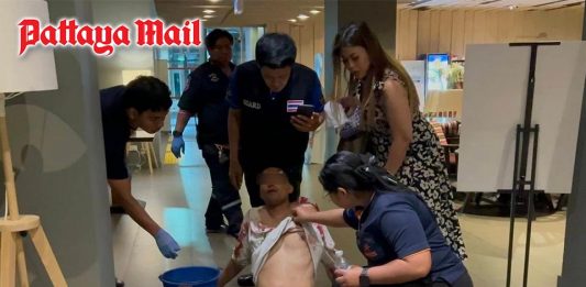 Japanese tourist attacked by motorbike app riders in Pattaya, locals rush to help