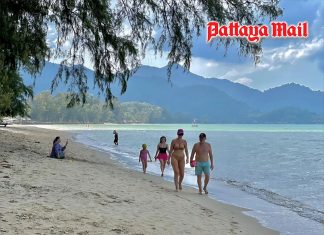 No war can dampen Koh Chang tourism as weekend visitors top 20,000