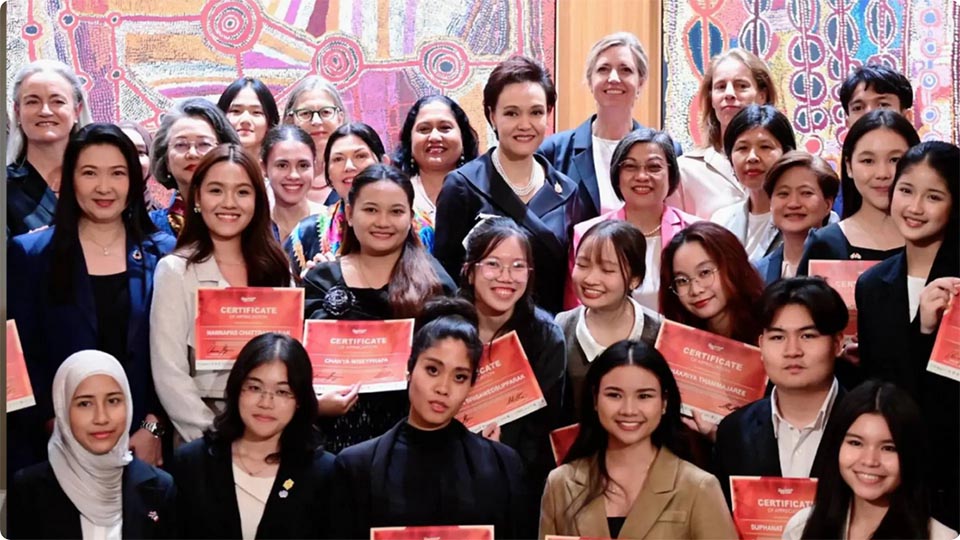 Commerce Minister urges young Thai women to step up as future leaders