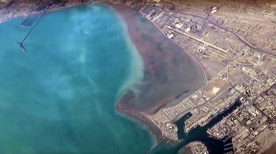 Major shippers halt oil and LNG transit through Strait of Hormuz after Iran closure