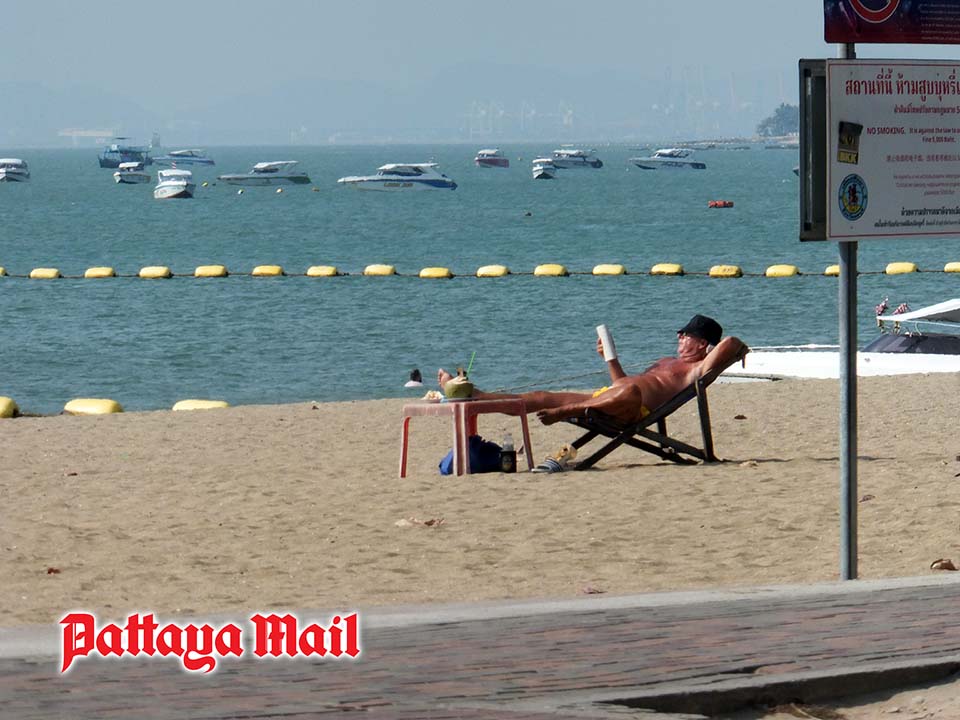 Scorching heat grips Pattaya as Songkran celebrations intensify across the city