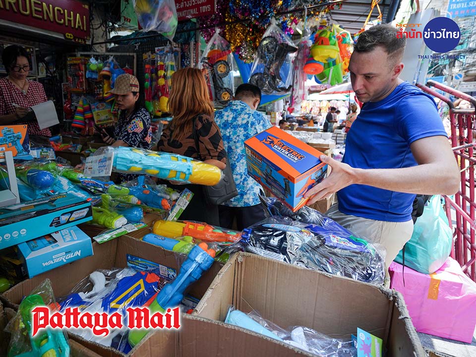 Songkran shopping surge lifts Bangkok’s Sampeng Market as Pattaya prepares for festival crowds