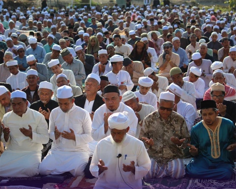 Narathiwat residents unite in prayer for wounded MP as authorities vow justice