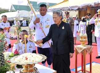 Princess Maha Chakri Sirindhorn presides over Royal Crematorium pillar ceremony at Sanam Luang