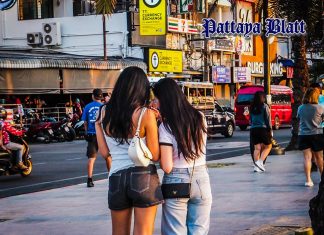 Monsunfront erreicht Pattaya und sorgt für Wetterchaos bei Touristen