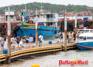 Sunburn skies scorch Koh Larn and Pattaya ahead of May 28-29 storm blast