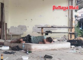 Stranded foreigner found homeless behind Tukcom South Pattaya