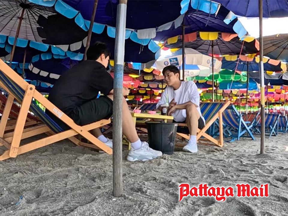 Jong–Cullen beach fee scandal erupts after 400-baht seating charge in Bang Saen