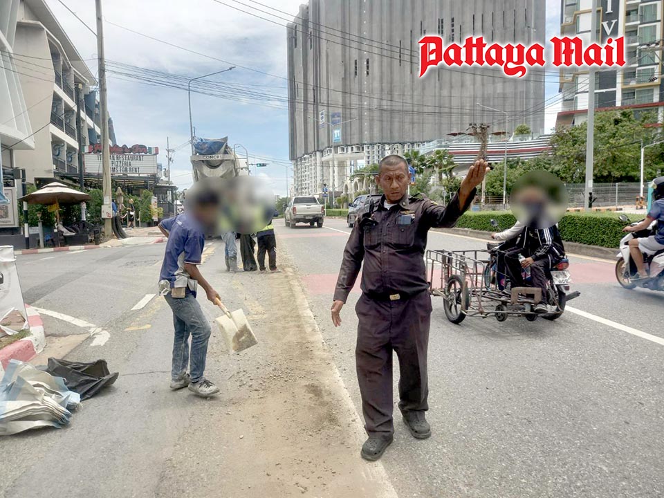 Concrete spill leaves Jomtien Road in mess as officials order immediate cleanup