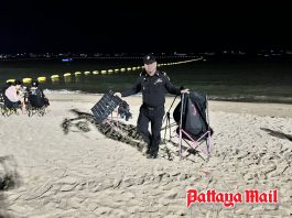 Public curious as Pattaya beach sees selective seizures, officials reveal licensing rules