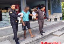 Pattaya officers rush to aid homeless man after seizure near Naklua canal