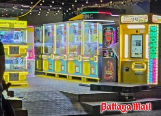 Blurred lines in Pattaya claw machines raise questions over street entertainment rules