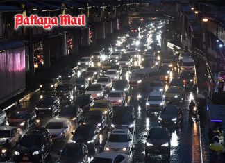 Flood fears rise as heavy rain batters large parts of Thailand