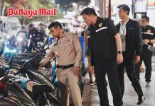 Pattaya officials take hands-on approach to beachfront parking and safety