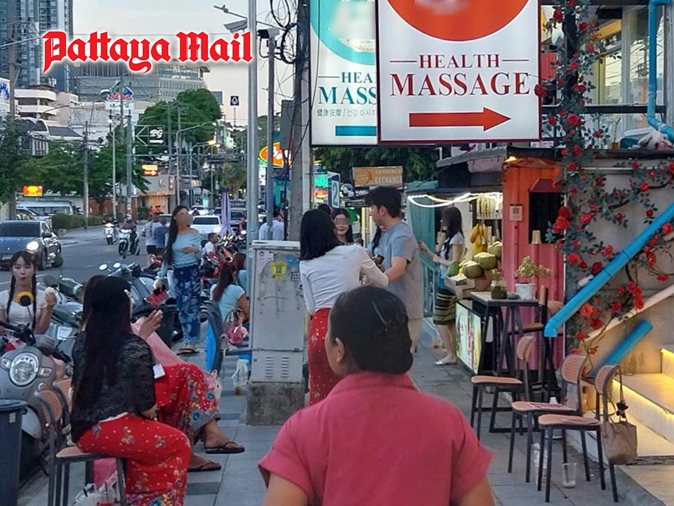 Pattaya turns desperate for tourists as businesses fight for every customer