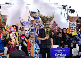 Hotels near full as Phi Ta Khon Festival attracts crowds