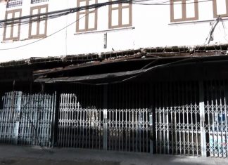 Bangkok orders safety inspections after historic district awning collapse kills man
