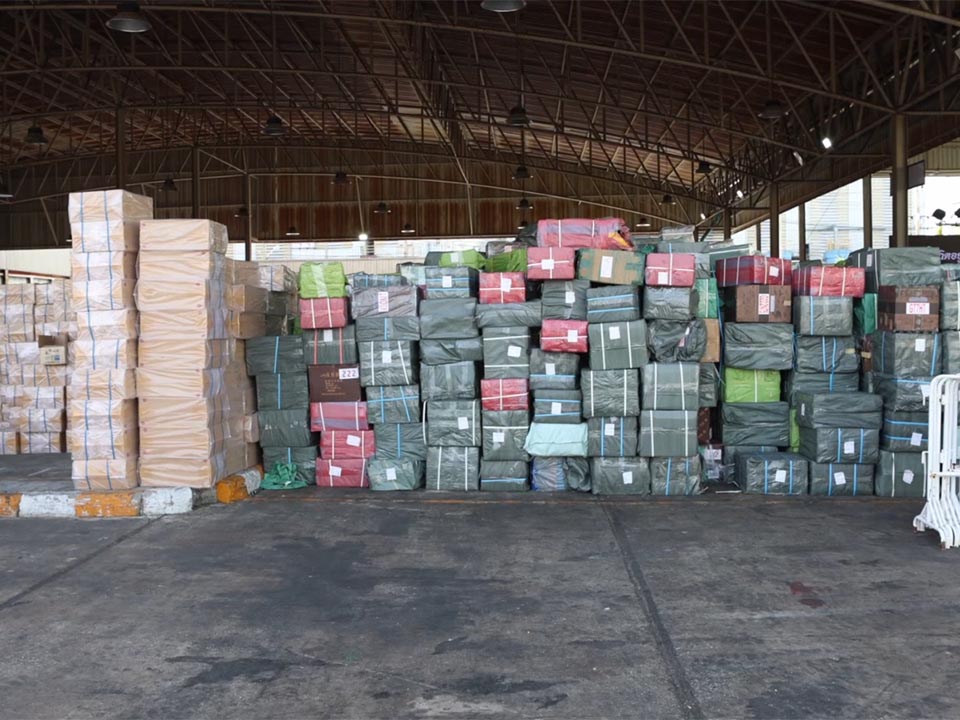 Thai Customs Dept. eliminates huge stockpile of illegal tobacco goods