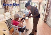 87-jähriger Tourist aus Neuseeland nach Orientierungslosigkeit in Pattaya sicher zurückgebracht