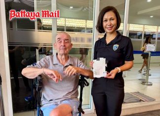 Pattaya Immigration offers a helping hand to elderly Danish visitor