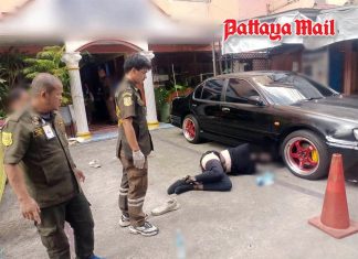 Foreign man shot after stabbing Bangkok police officer during knife rampage