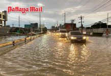 Pattaya flooding disrupts early morning workers and commuters