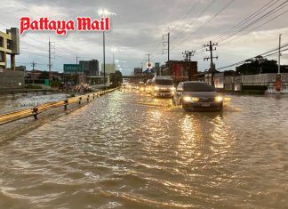 Pattaya flooding disrupts early morning workers and commuters