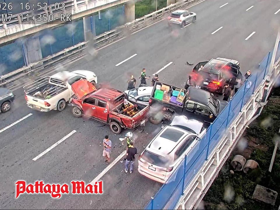 Motorway 7 crash causes 4km traffic backlog on route to Bangkok